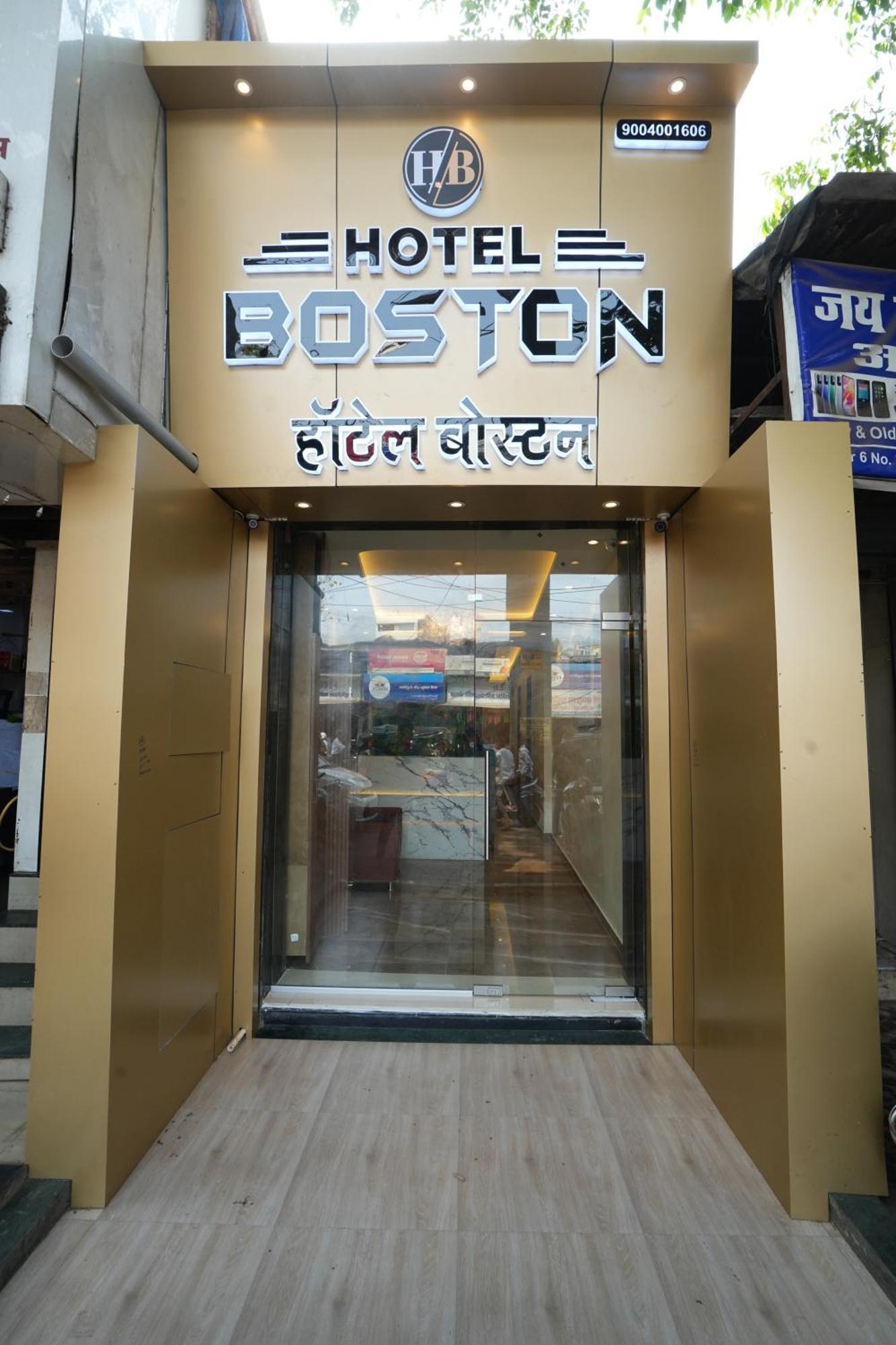 Hotel Boston Мумбай Екстериор снимка